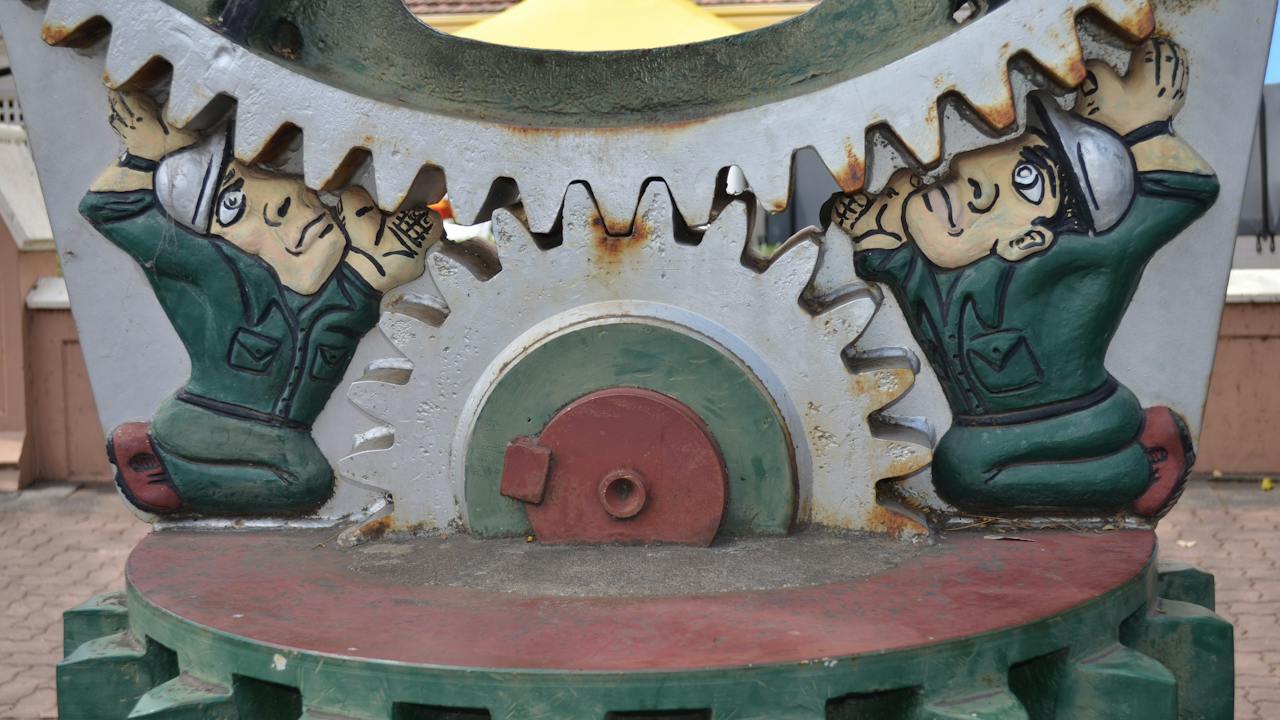 Ellena St sculpture