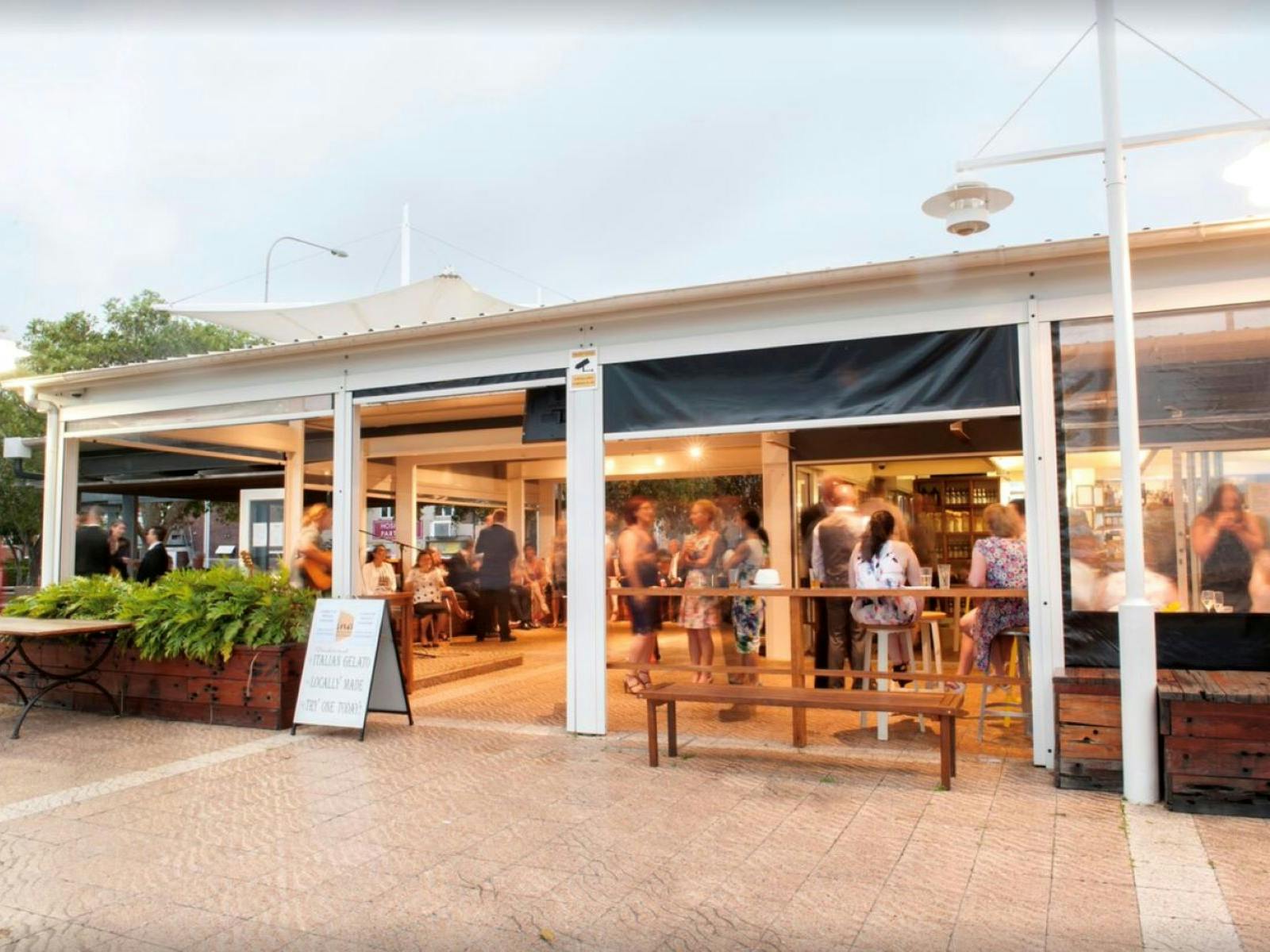Wharf Bar and Restaurant