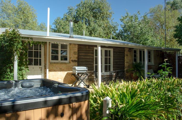 Ford Cottage Bed Breakfast