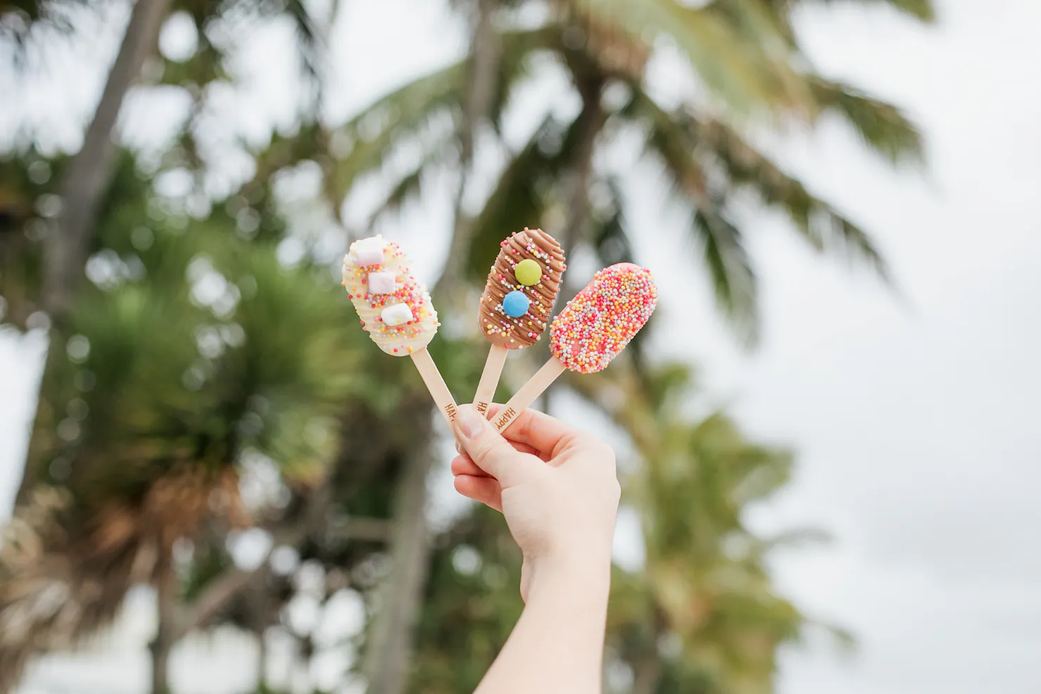 Mini gelato pops decorated