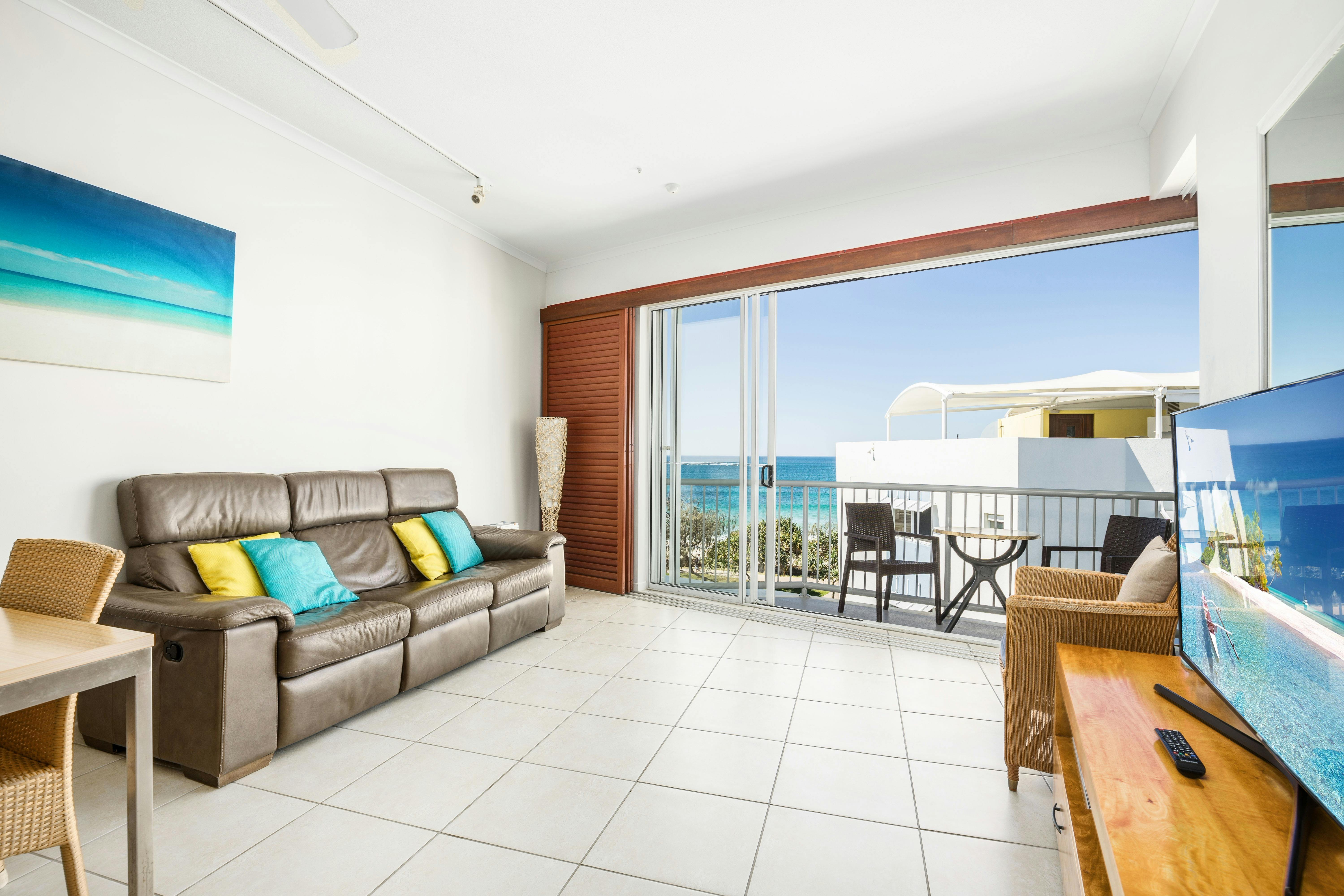 2 Bedroom Poolside Rooftop