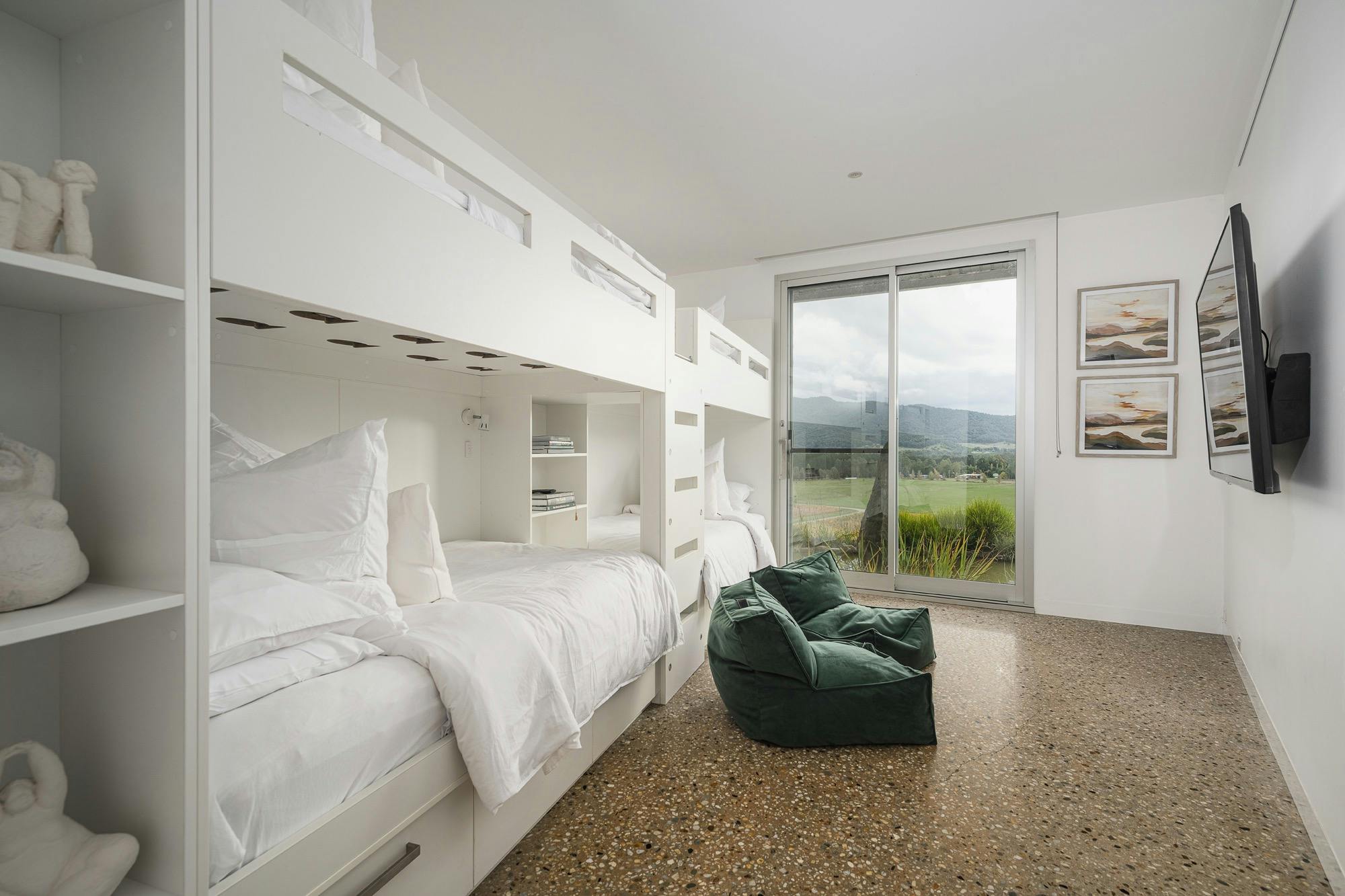 Bedroom with 2 Bunk Beds
