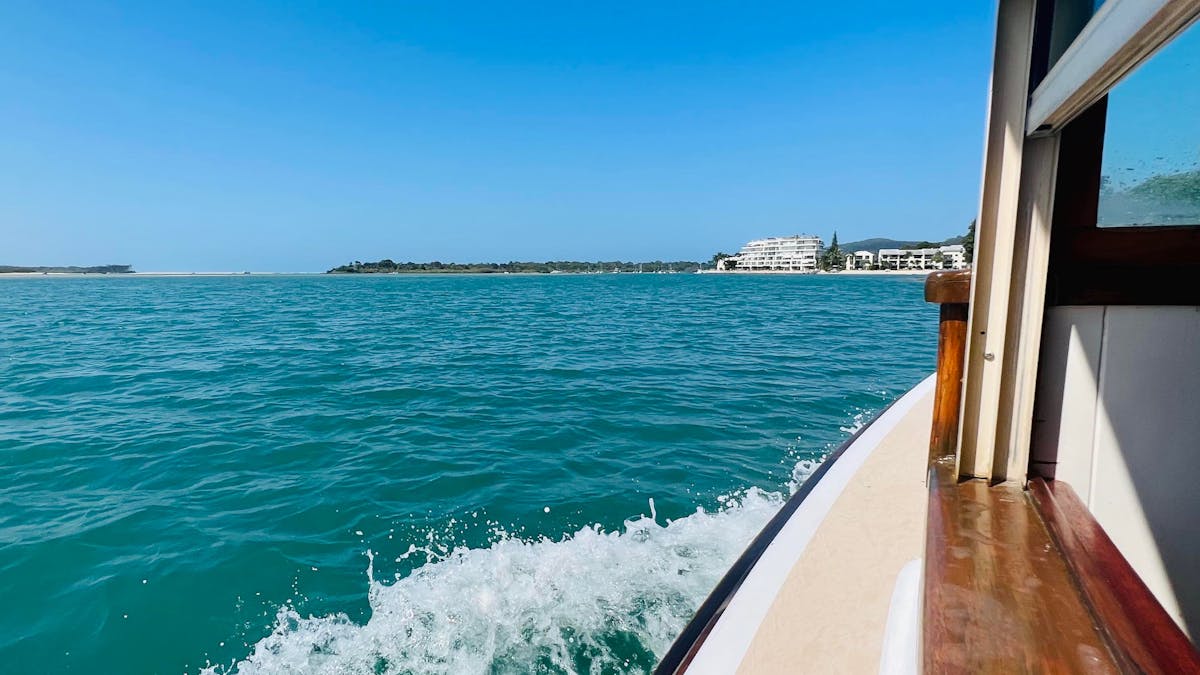 Secrets of Noosa Tour by Joel's Journeys  - Noosa Ferry ride