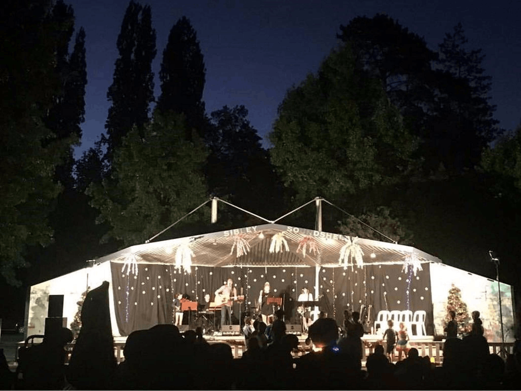 Bright Carols in the Park