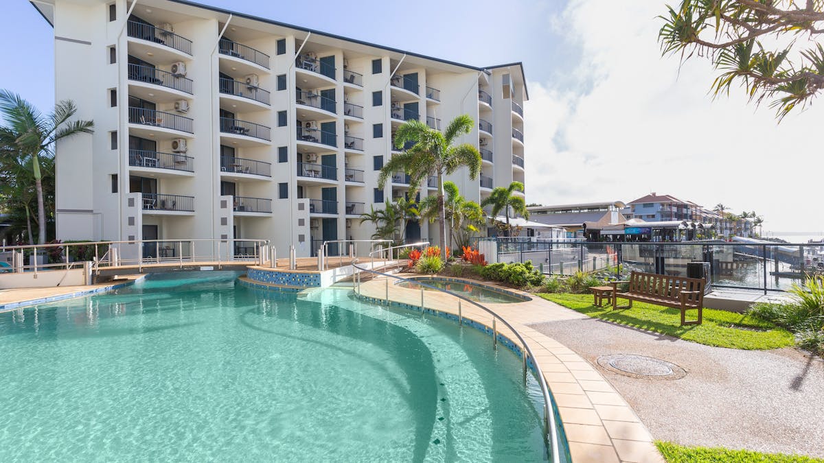 Mantra Hervey Bay - Swimming Pool