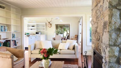 Mirrella Sitting area