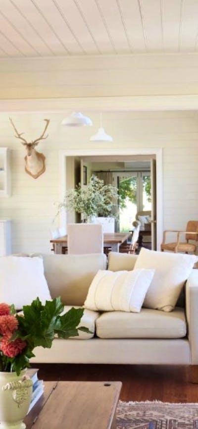 Mirrella Sitting area