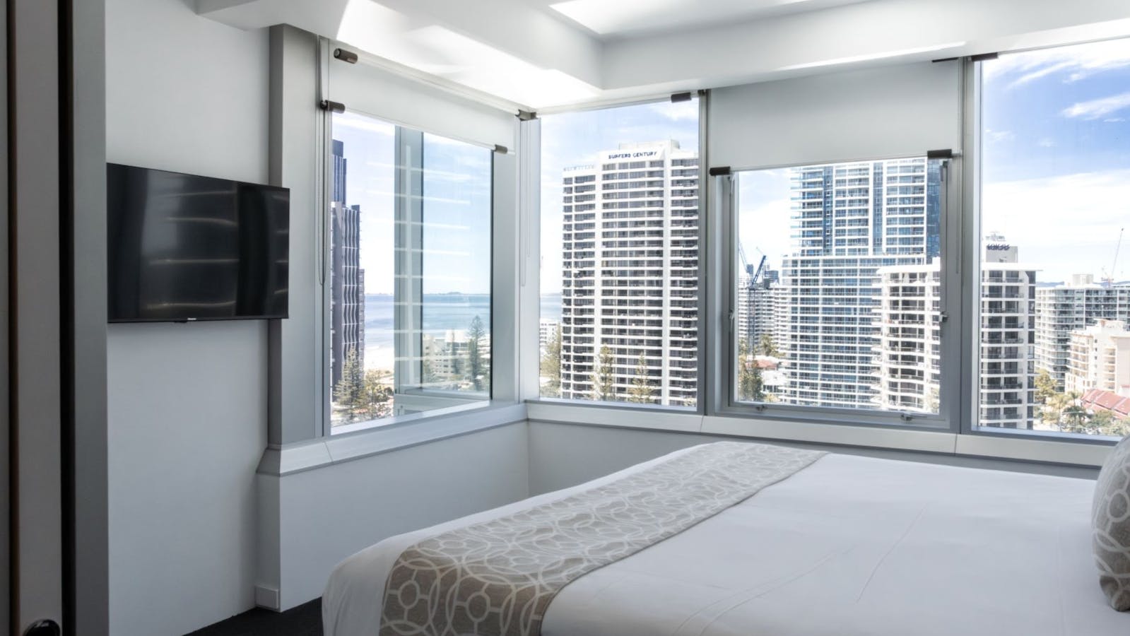 1 BEDROOM SPA - BEDROOM 1 BEDROOM SPA - BEDROOM