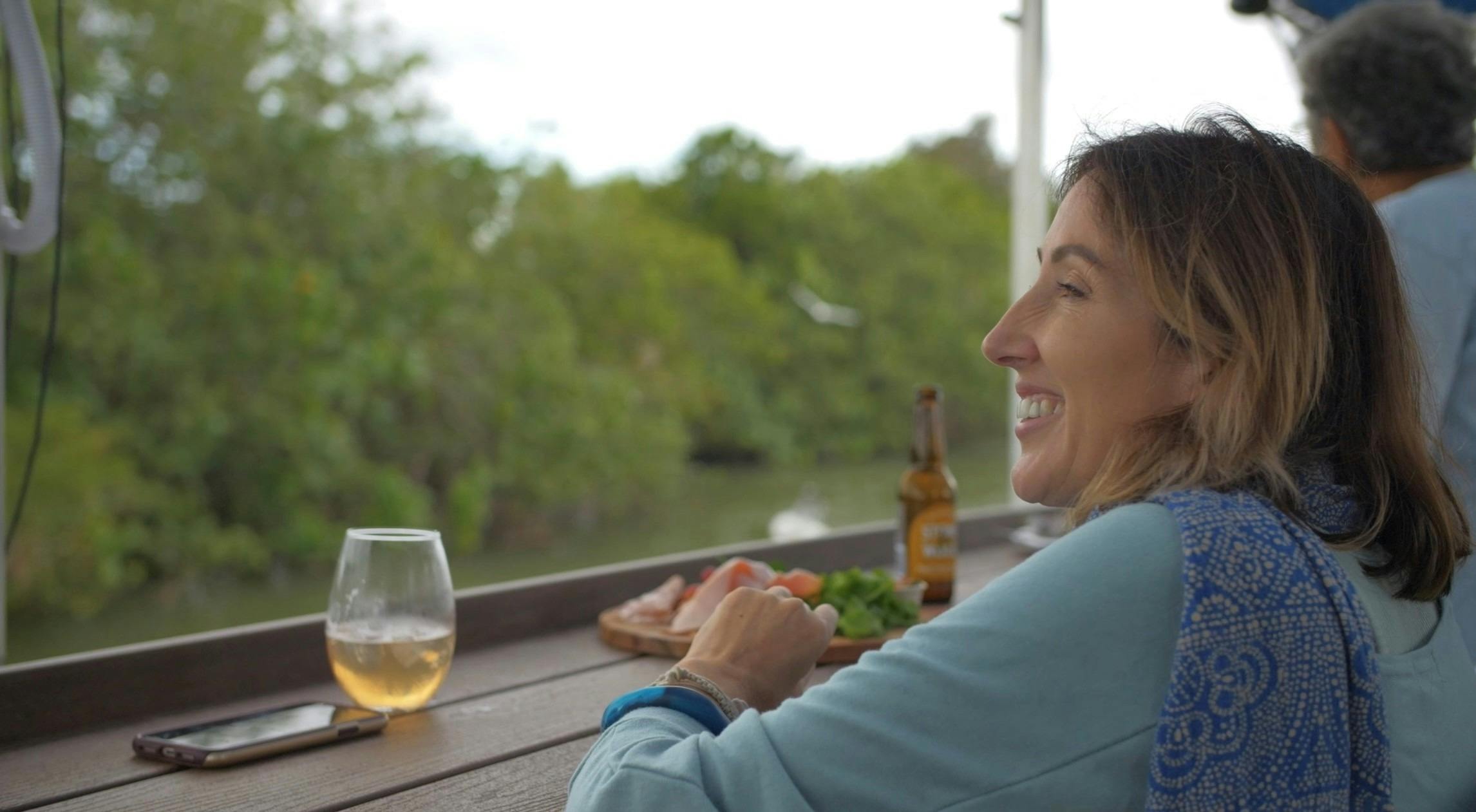 Relax upstairs watching the birds of prey.