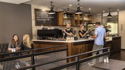 Indoor and outdoor dining in Queanbeyan