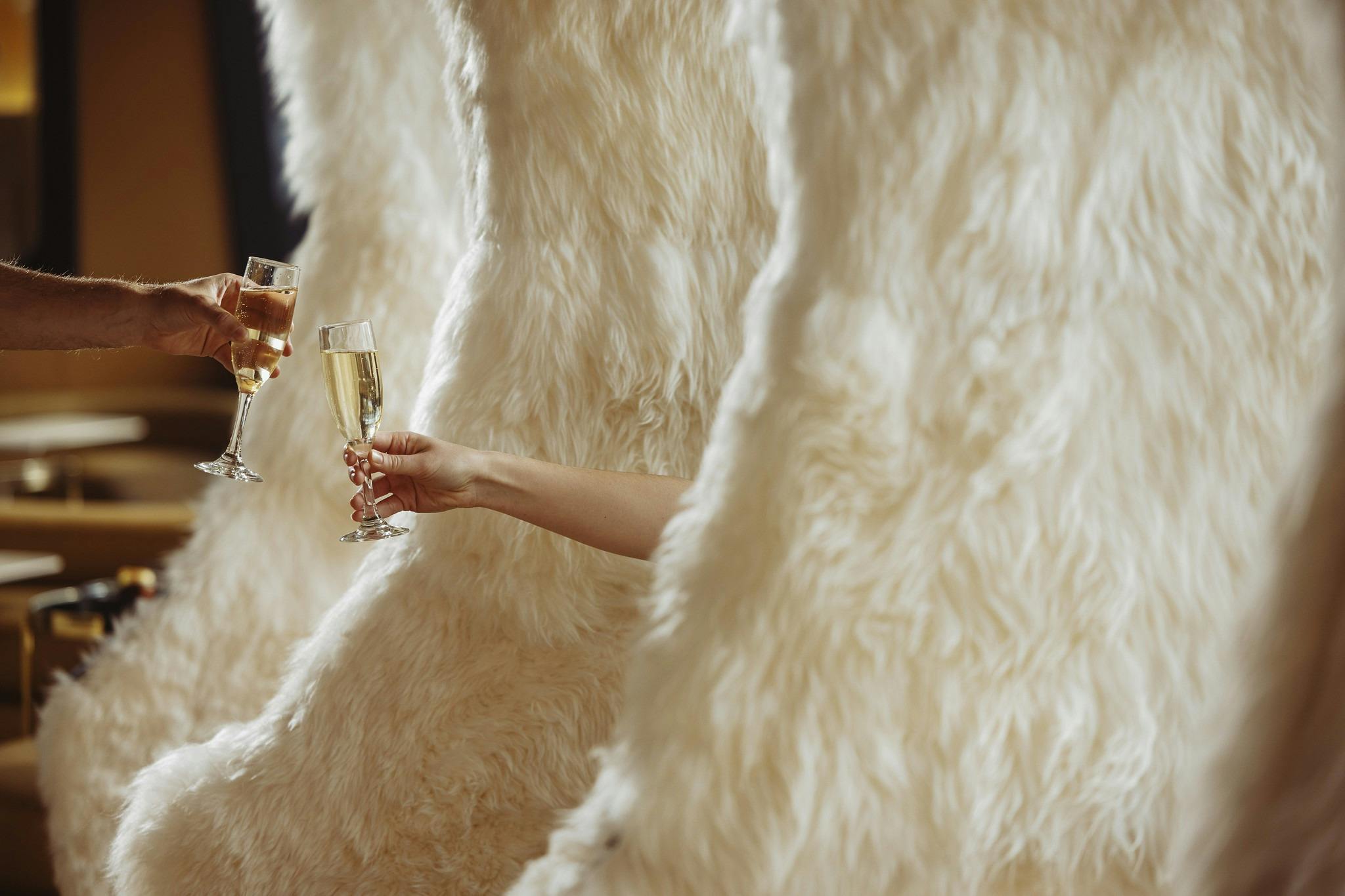 Mona Like a Rockstar - Posh Pit