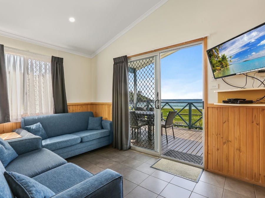 Ocean View Villa | Tasman Holiday Parks - Easts Beach
