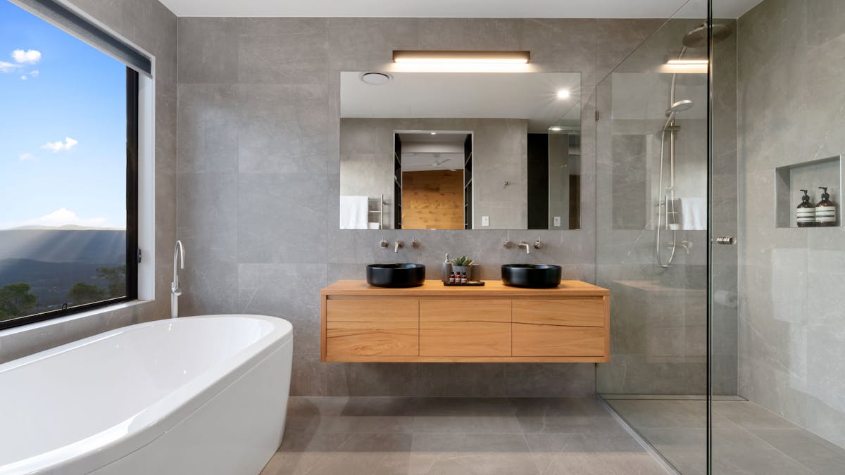 3 bedroom Executive Bathroom