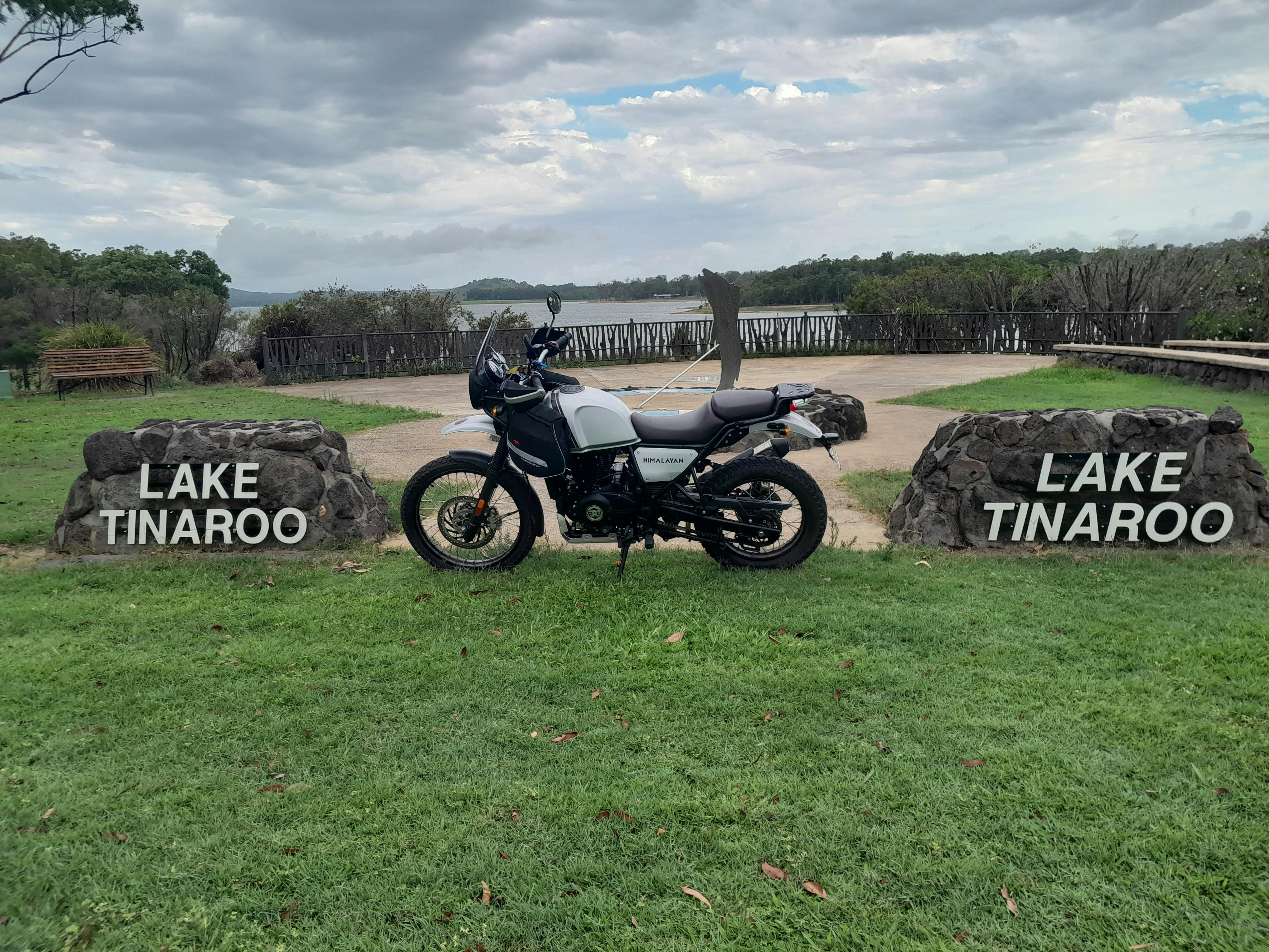 Lake Tinaroo dam
