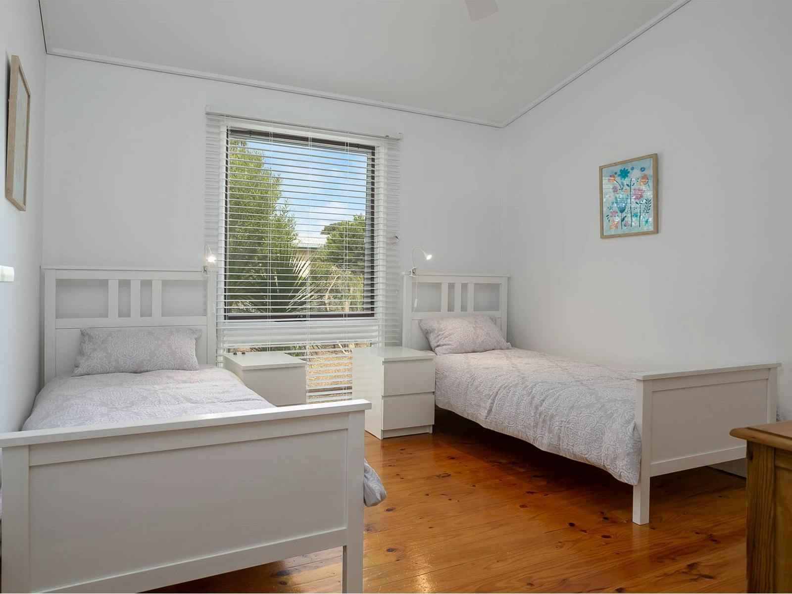 Updated Coastal Beach House in Funky Port Elliot