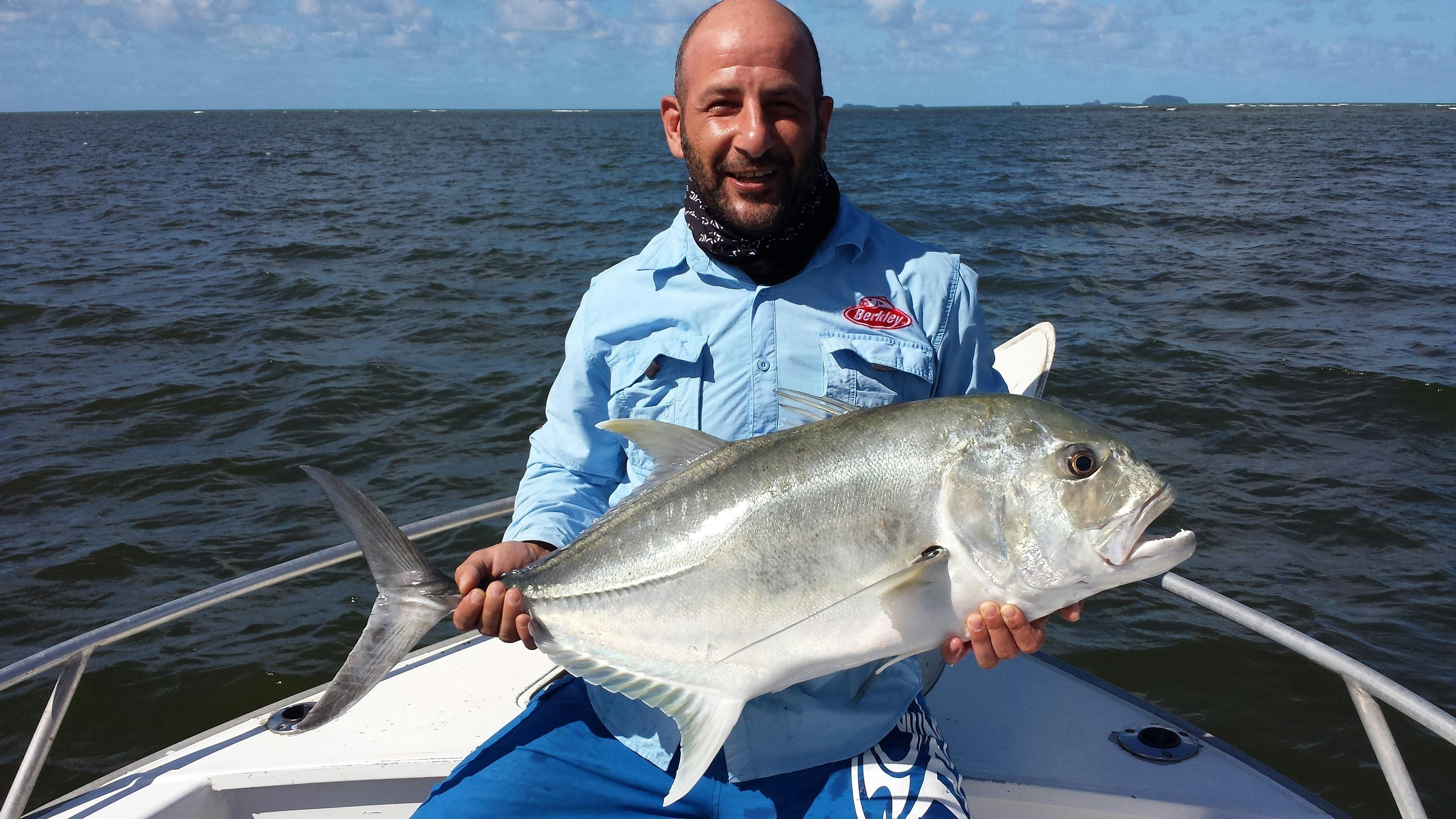 Popper fishing with surface lures for Giant Trevally at Russell Heads