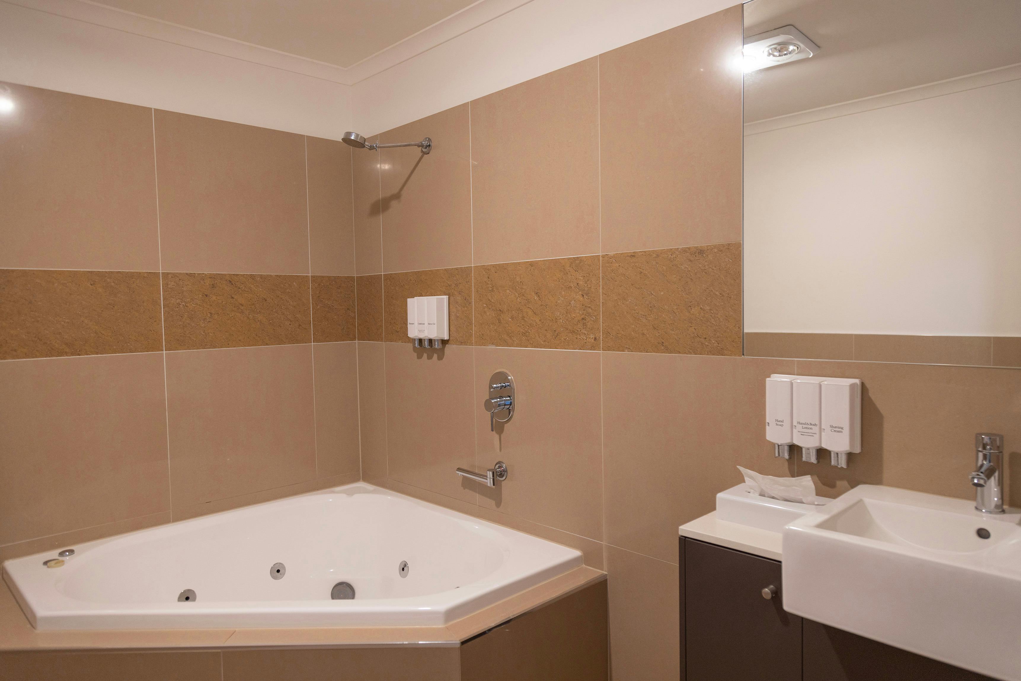 King Spa Room Bathroom