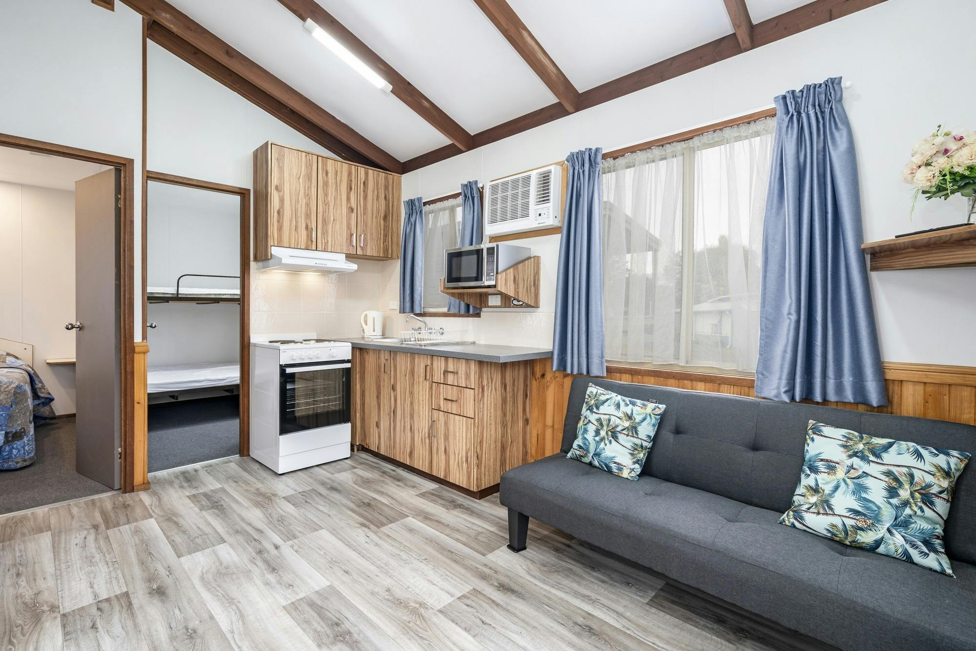 Deluxe Cabin  - Teralba Lakeside Caravan Park