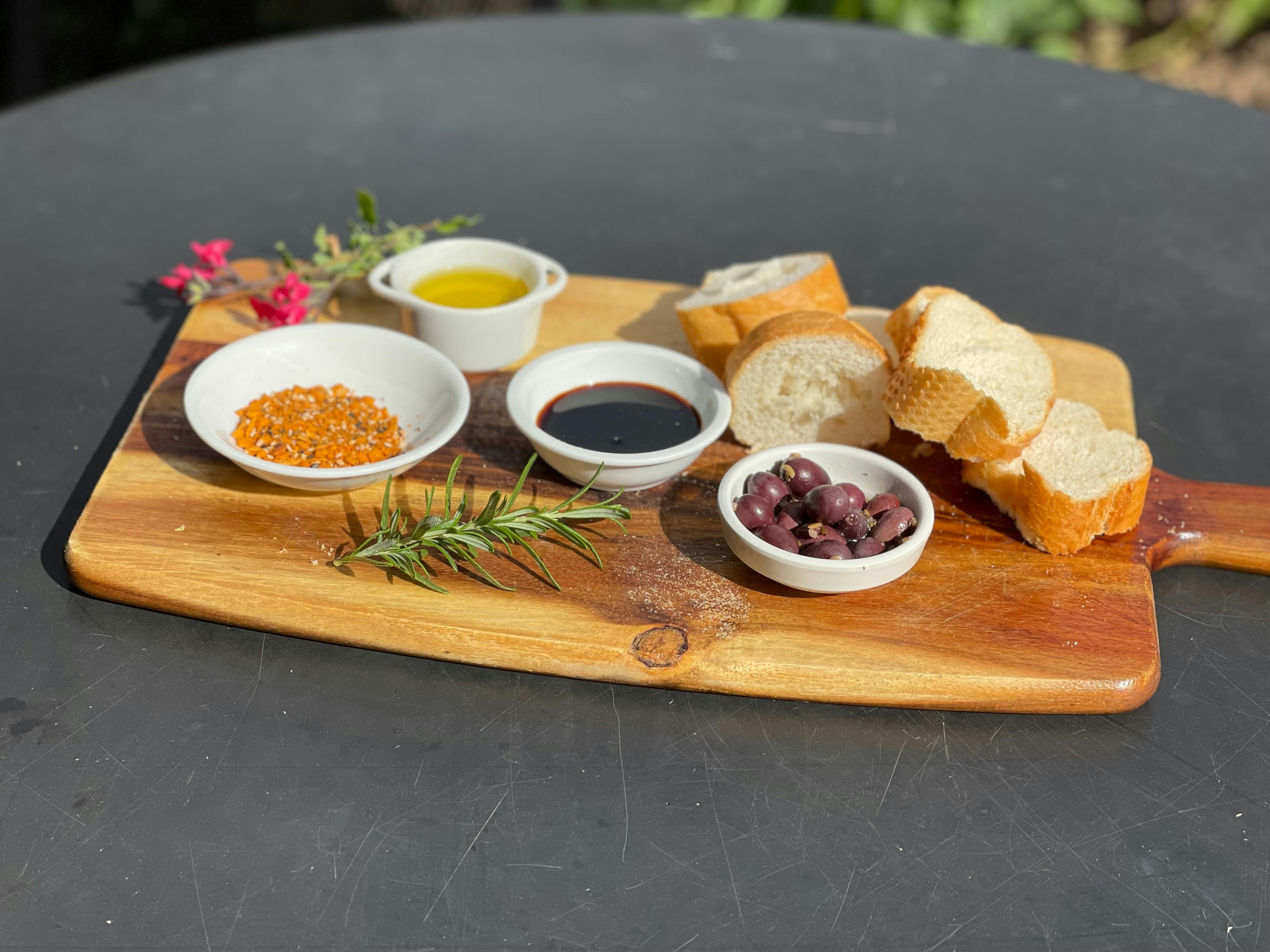 Oils and dukkah for tasting