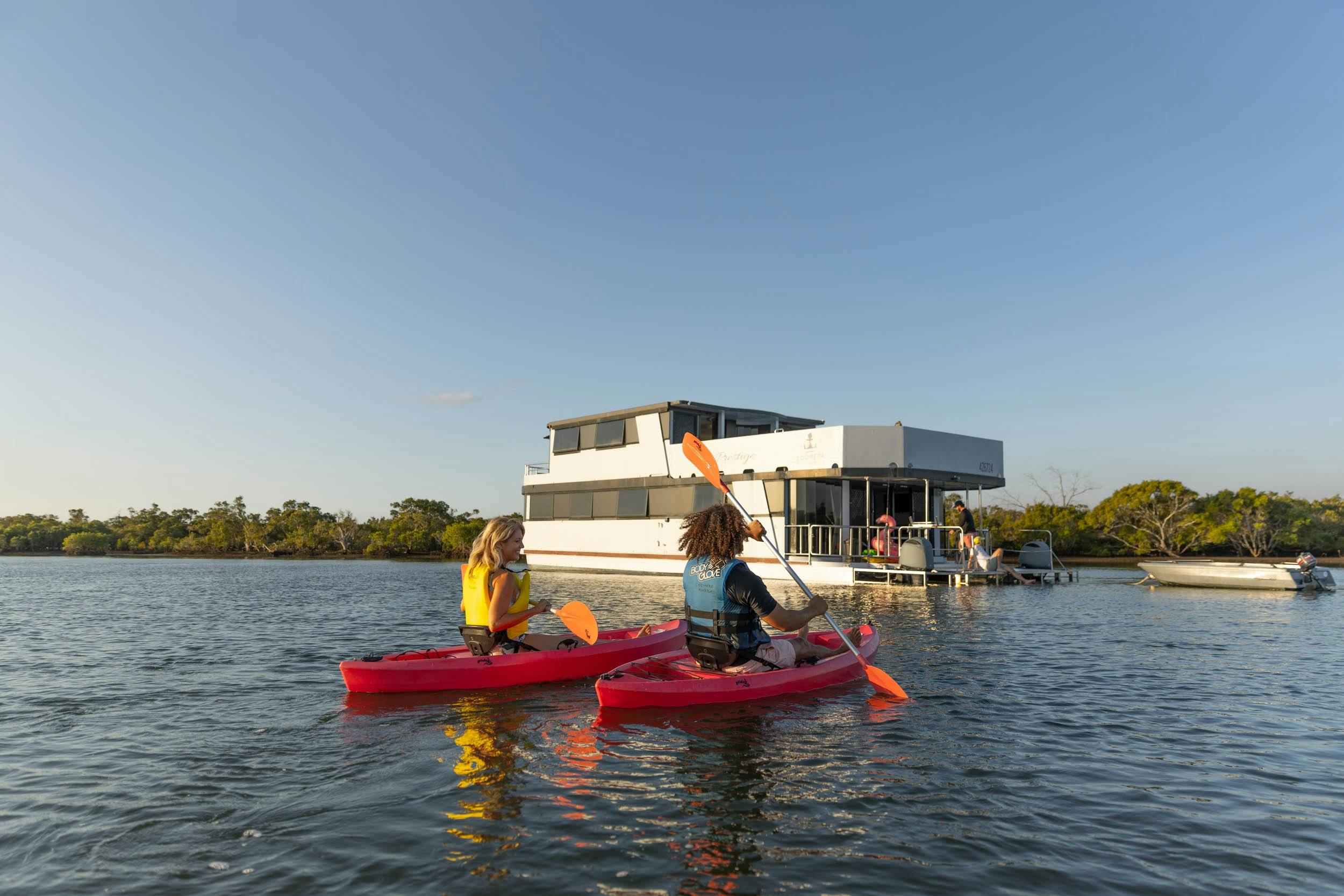 Coomera Houseboat Holidays