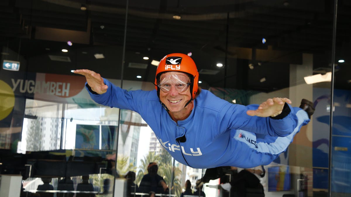 A dad flies solo and makes it look easy!