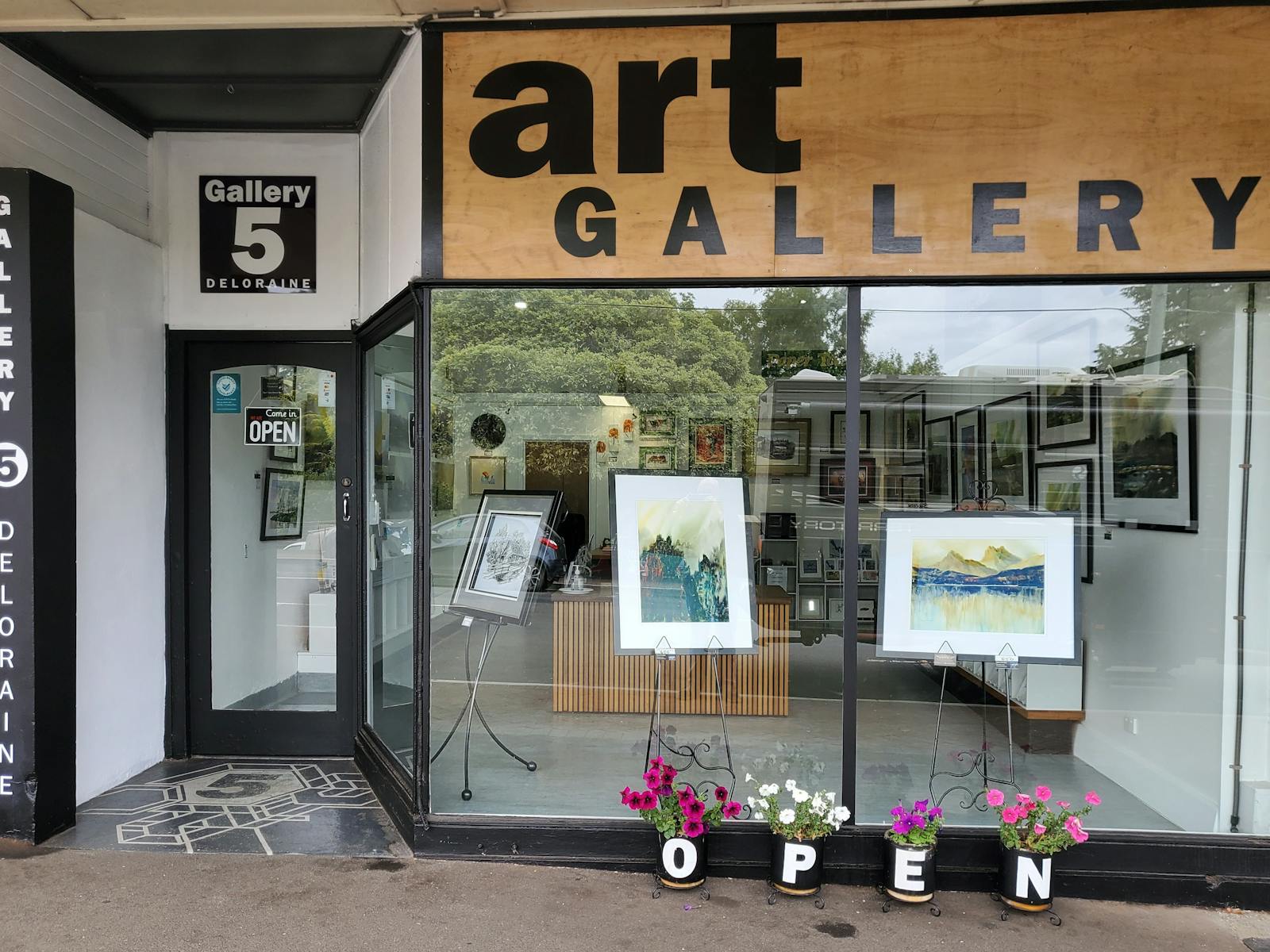 Gallery 5 Deloraine faces onto Emu Bay Road with large front windows displaying artworks.