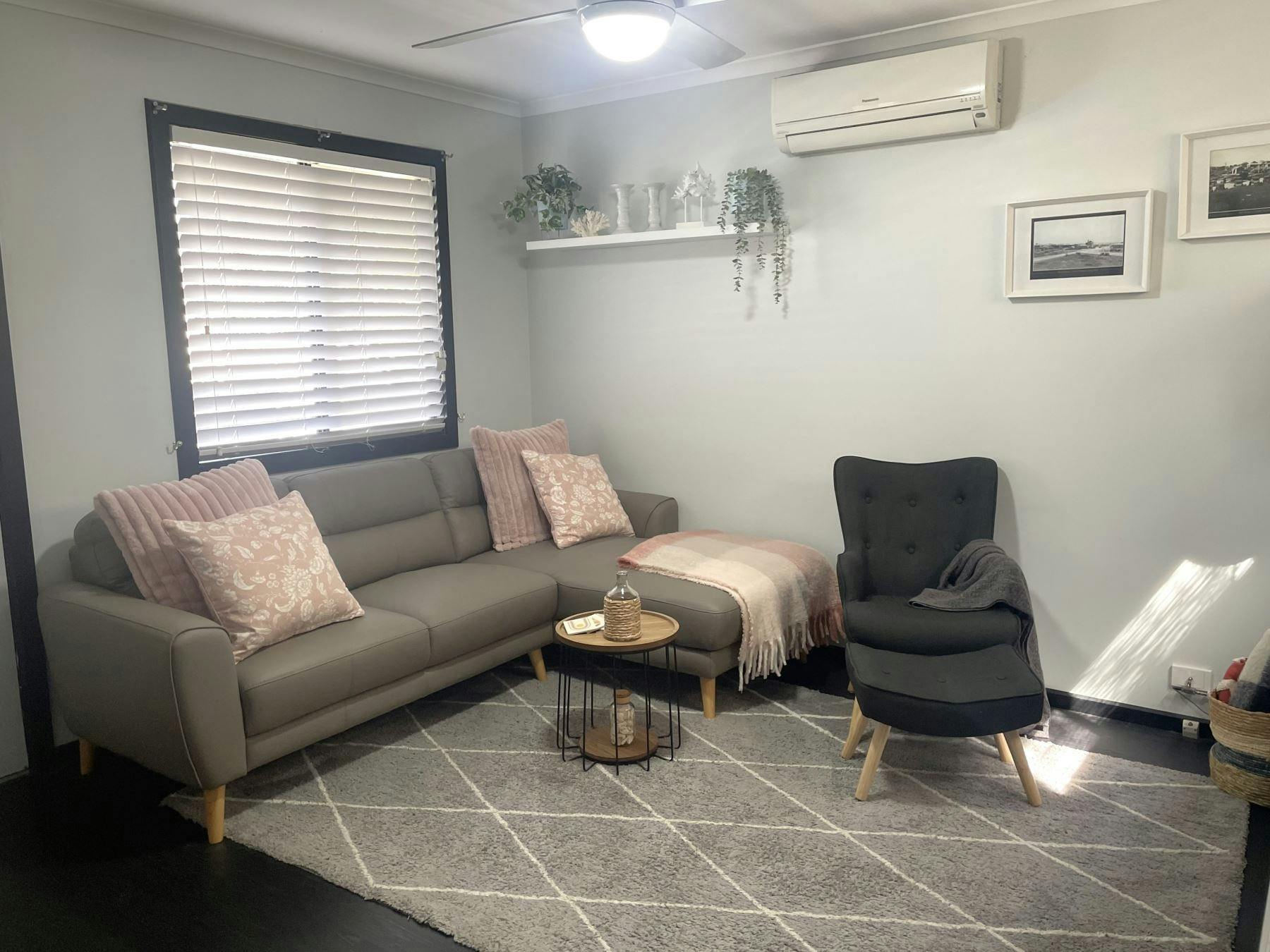 The Little Blue House, Port Victoria