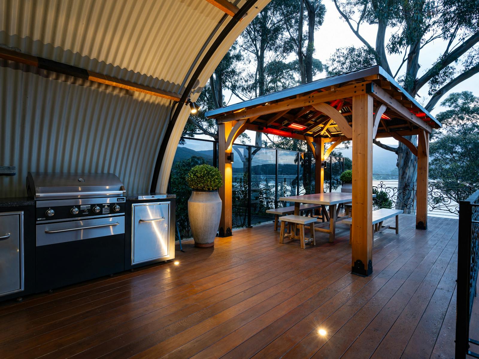 Adventure Bay BBQ Dome 2