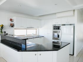 2 Bedroom Superior Ocean View - kitchen
