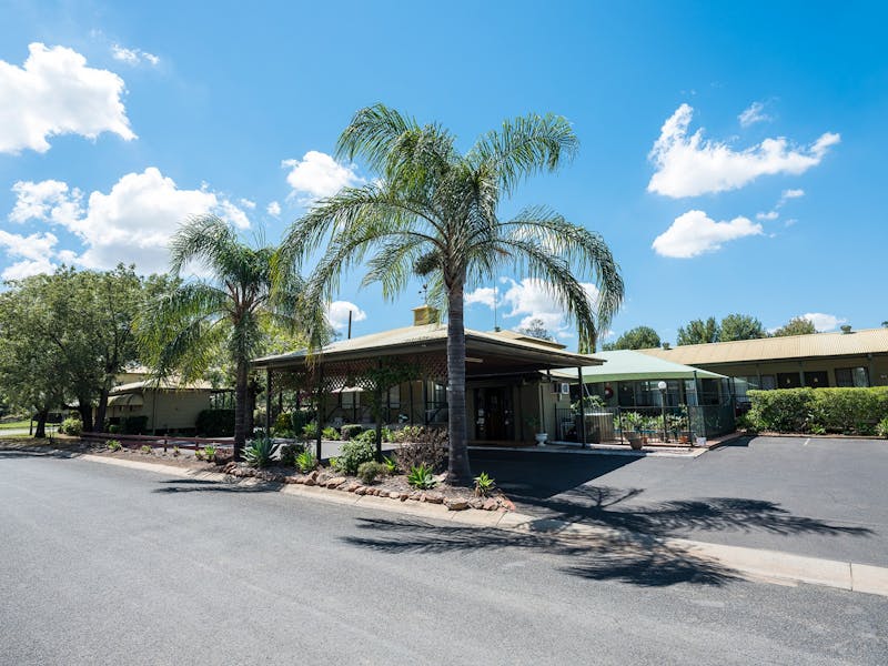 Lake Forbes Motel