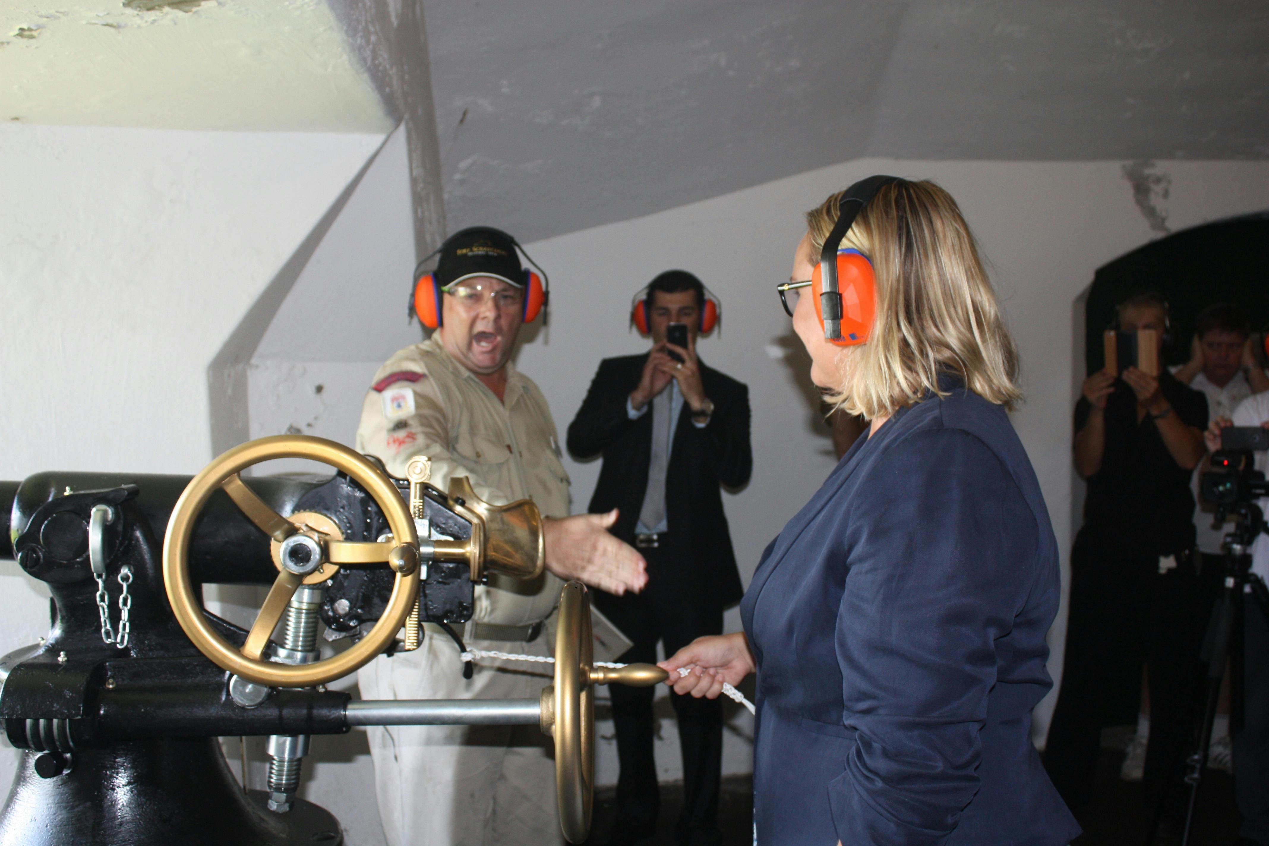 Gun on display in the Fort Scratchley tunnels
