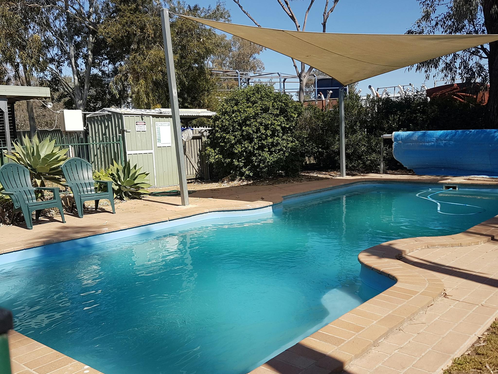 pool area pool area