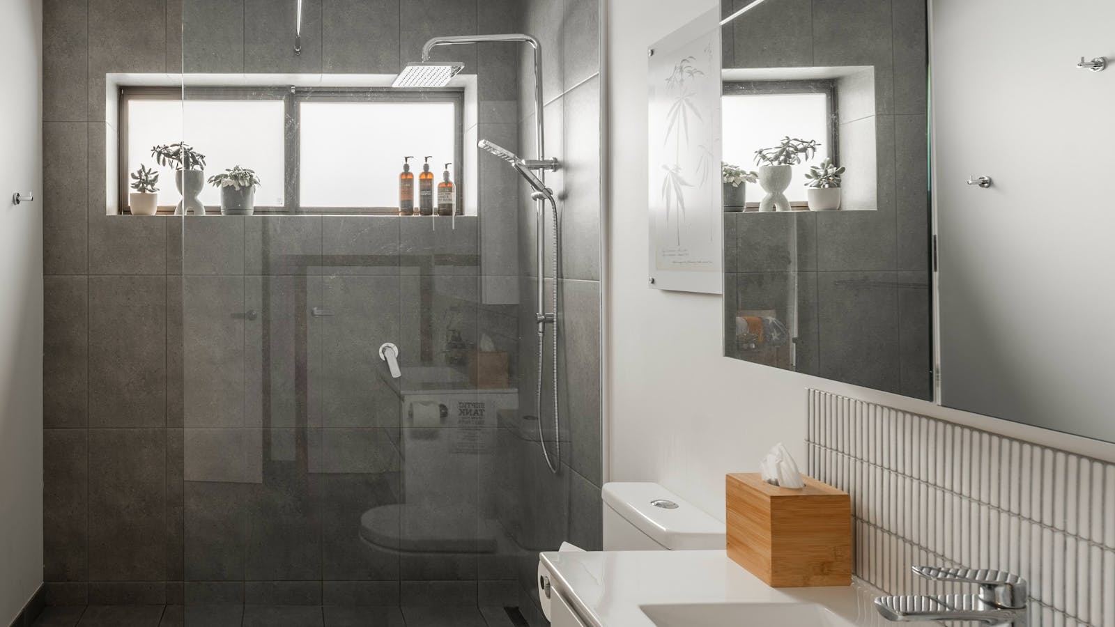 Both bathrooms are stocked with beautiful handmade hemp body products.