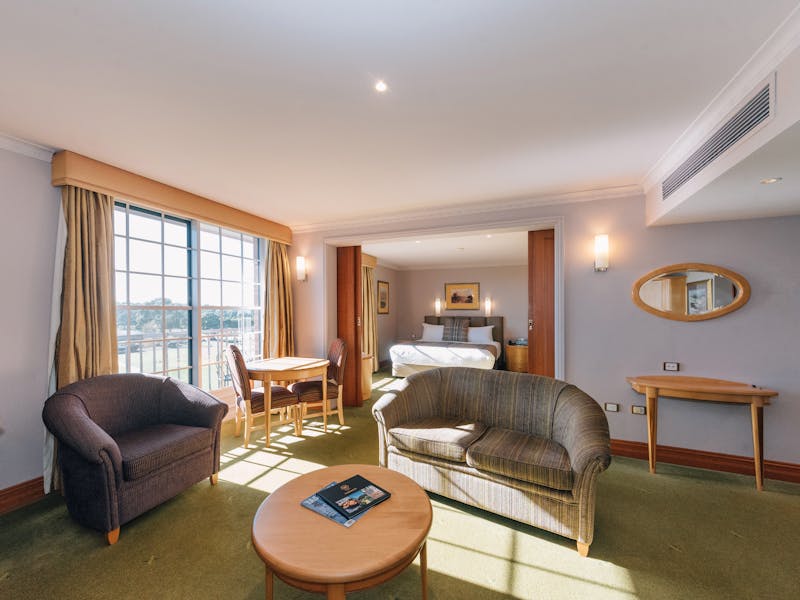 Golf View Suite (Manor) image