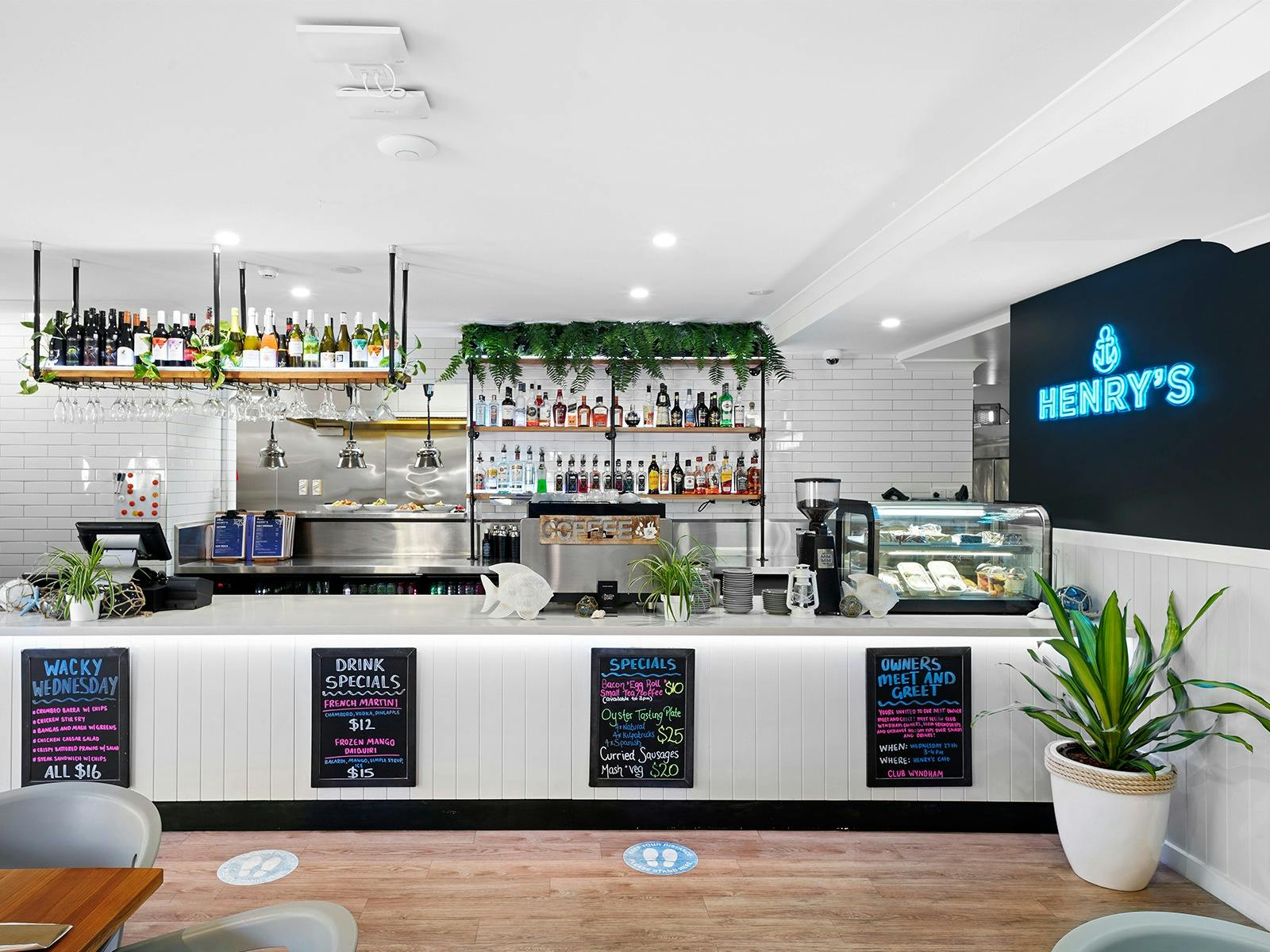 亨利的餐廳和酒吧