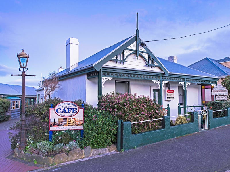 Touchwood Cottage (est 1840)