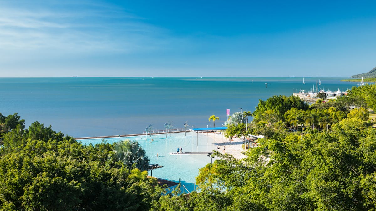 Oaks Cairns Hotel - View