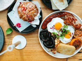 muffin, breakfast, brunch, lunch, mount gambier, big breakfast, dining in, cafe, restaurant