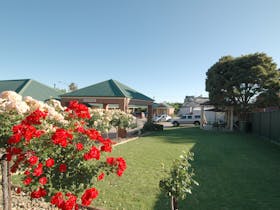 Poachers Paradise Motel