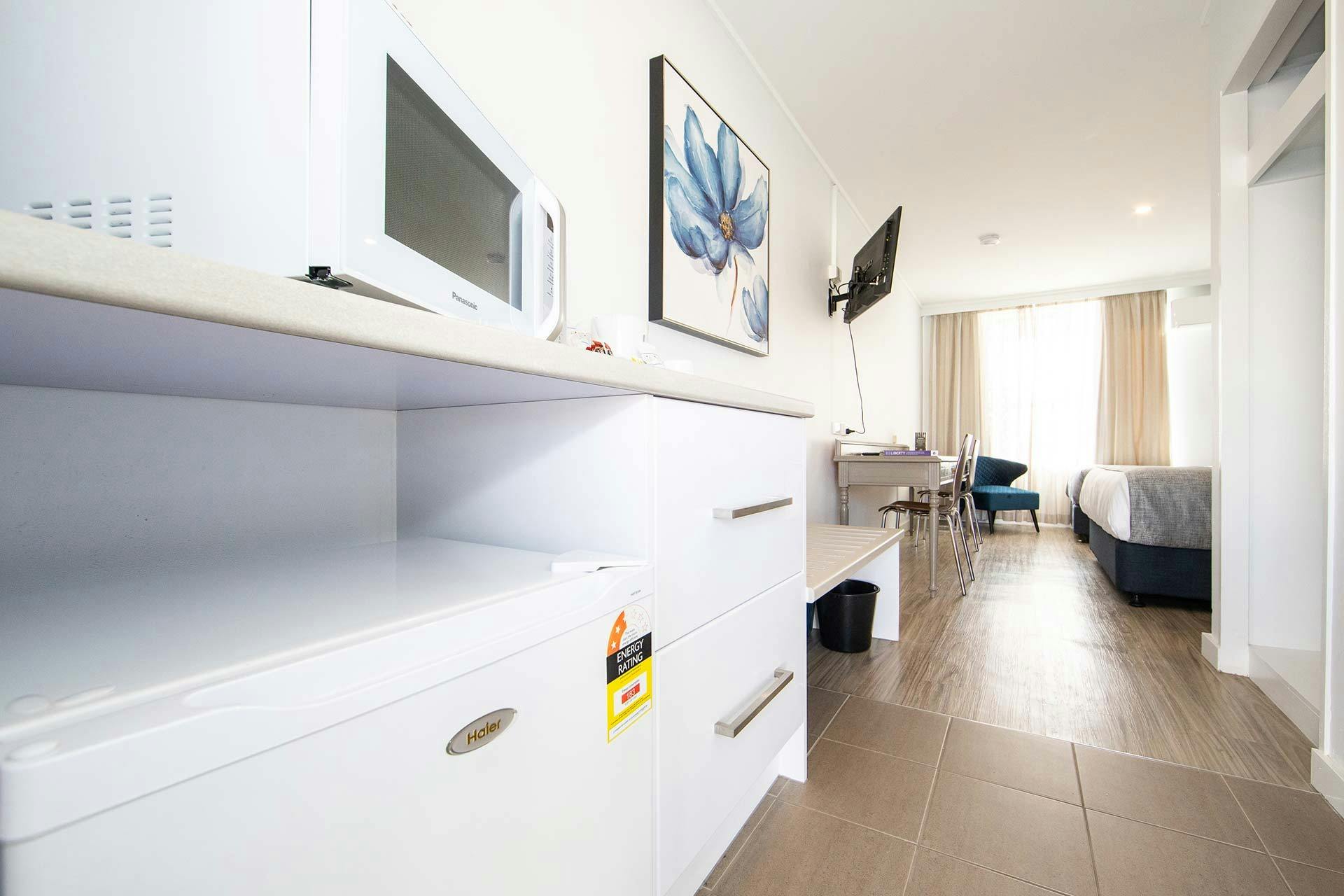 Queen & Single Room