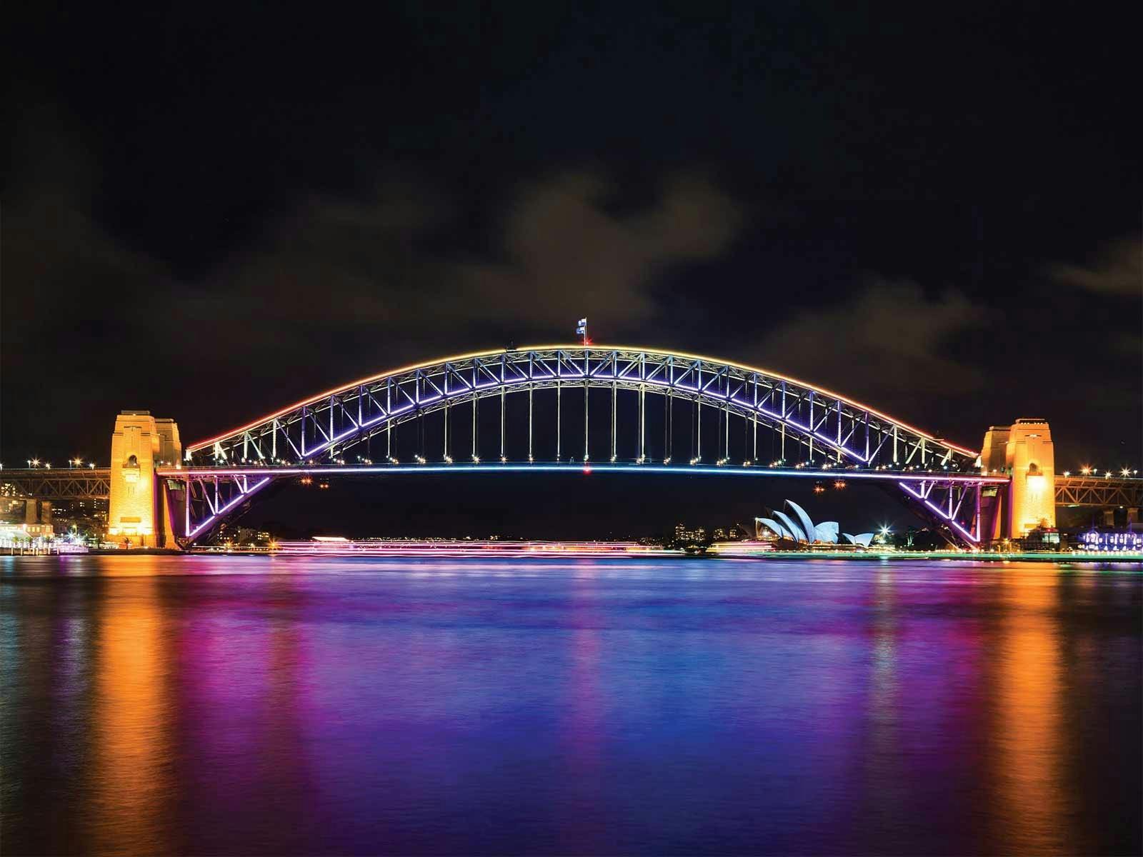 Vivid Sydney Cruises on Sydney Showboat