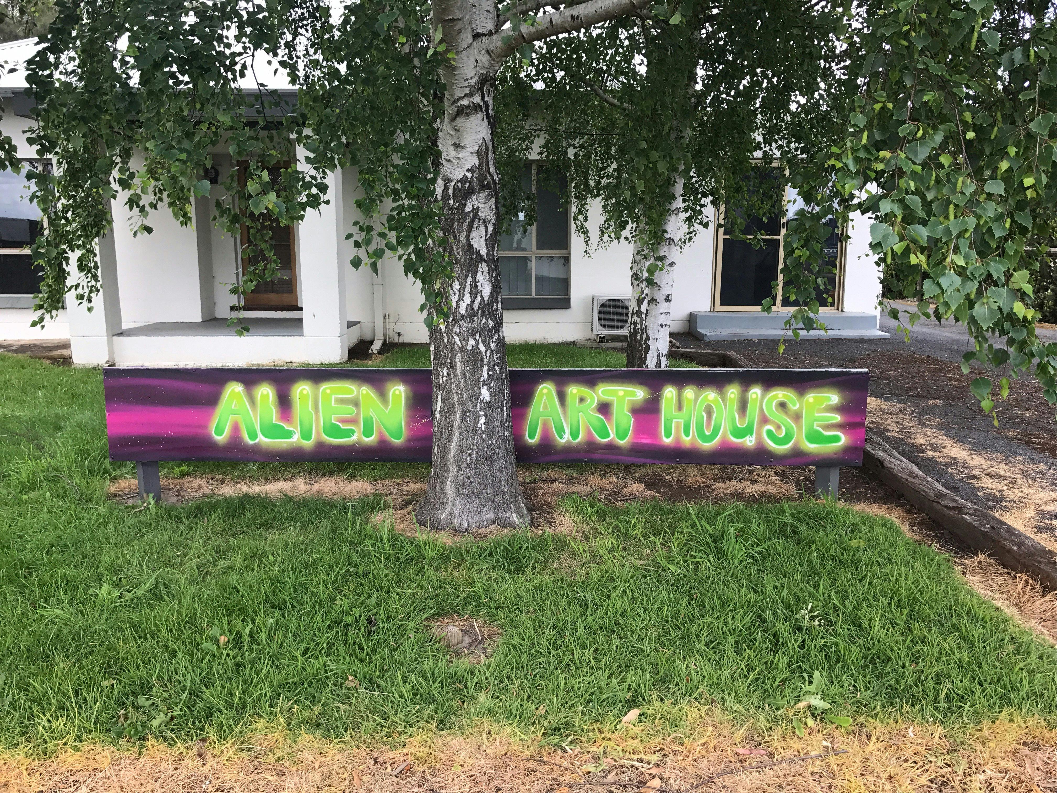 Alien Art House