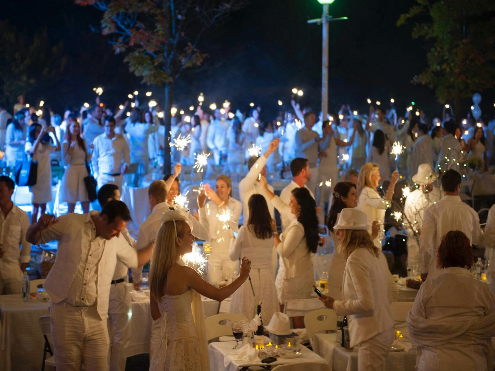 Diner en Blanc Traditions