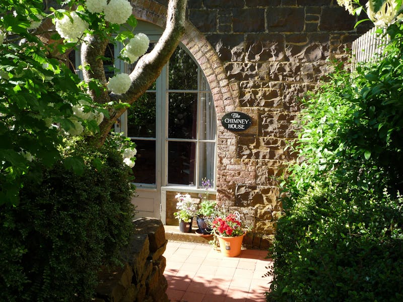 Cottage (Chimney) image