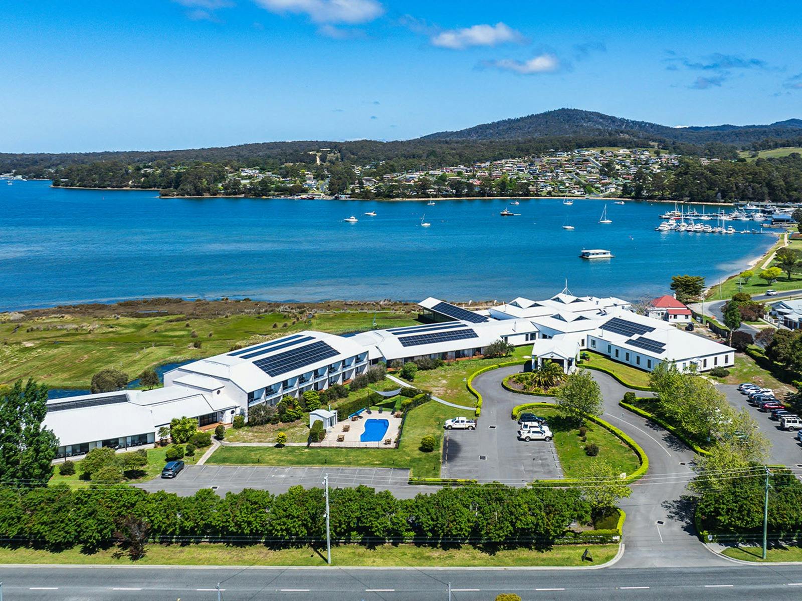 Winter wonder escape: wine, warmth and an extra night image