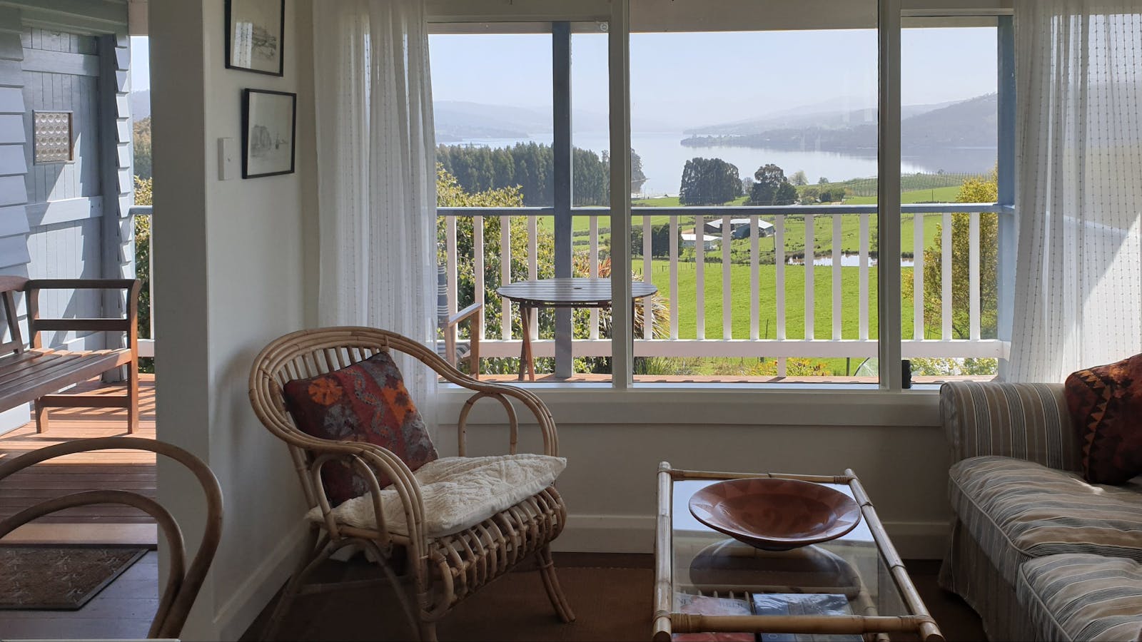 Huon Belle Homestead B&B Waterloo Tasmania Lounge to private deck