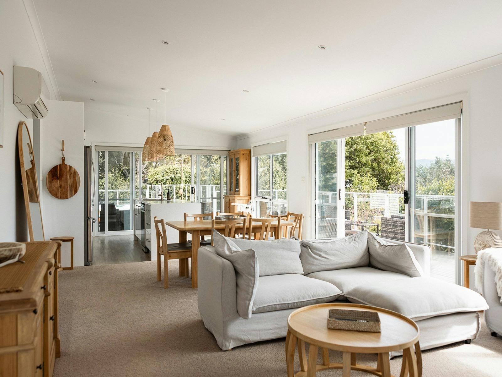 Lounge/Dining/Kitchen