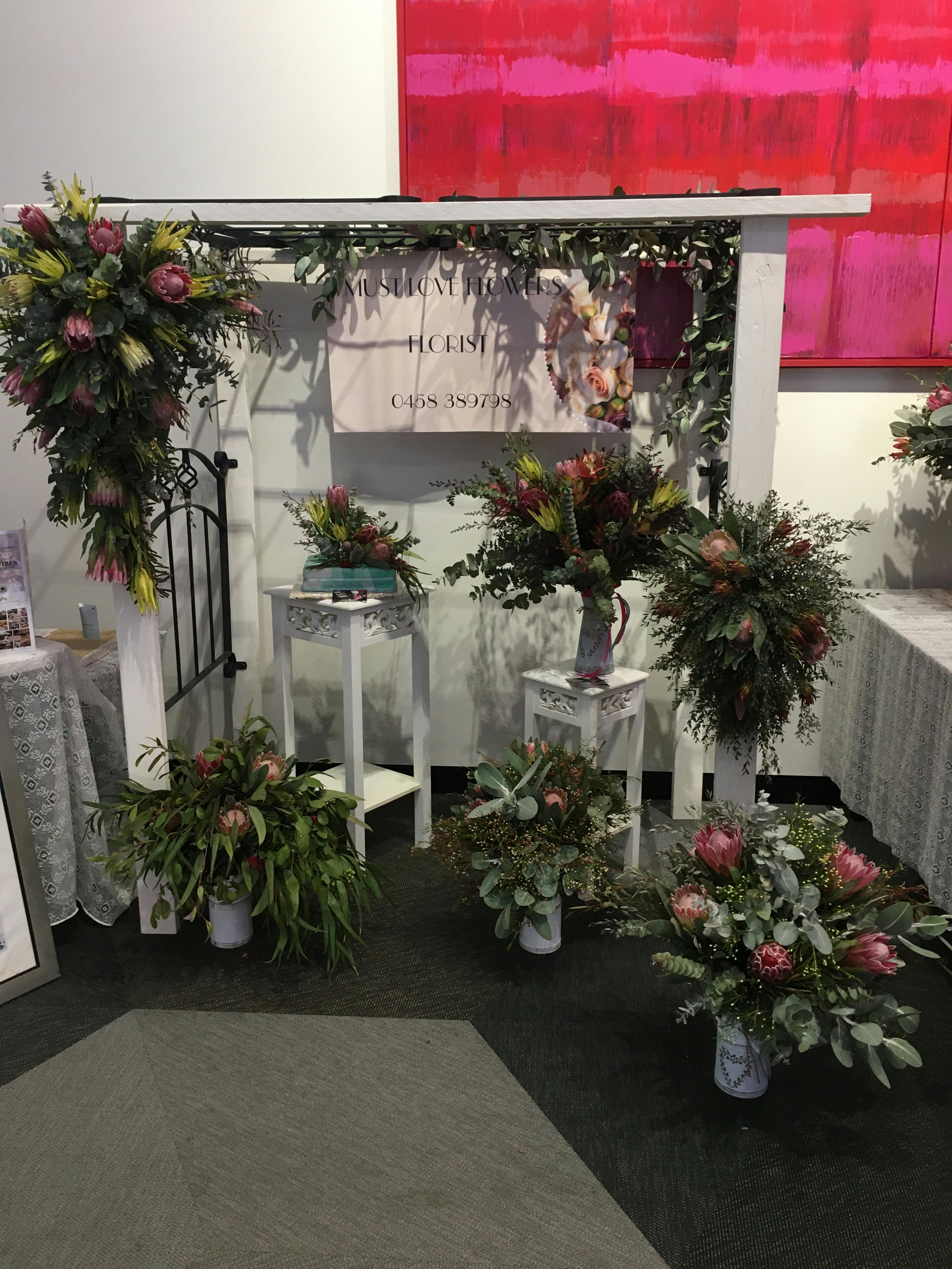 Leonie loves growing flowers and enjoys creating stunning florals with our seasonal flowers.