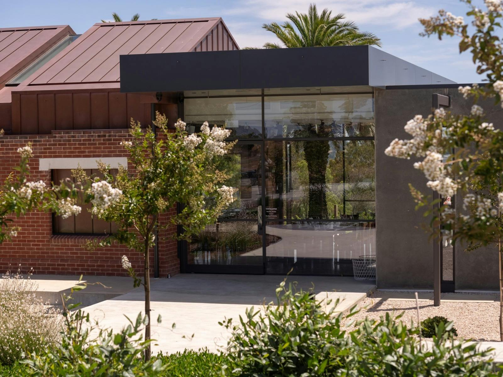 Entry from the south side concealing the breathtaking views to the north