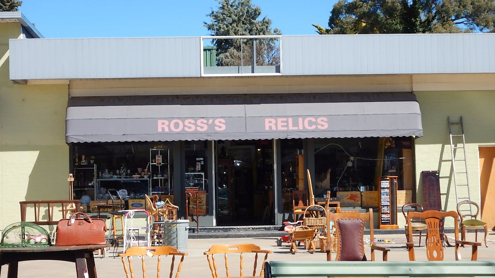 Ross's Relics Yass
